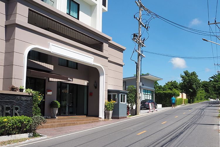 ดิ แอมเบอร์ - บรรยากาศ - 3
