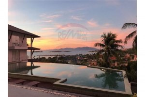 Sea-view modern apartment Plai Laem