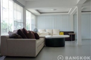 Phra Khanong | Modern Detached 3 Beds 4 Baths House