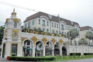 ขายทาว์นโฮมบ้านกลางเมืองมอนติคาโร รัชวิภา 650 เมตรถึงสถานีรถไฟฟ้าวัดเสมียนนารีสายสีแดง