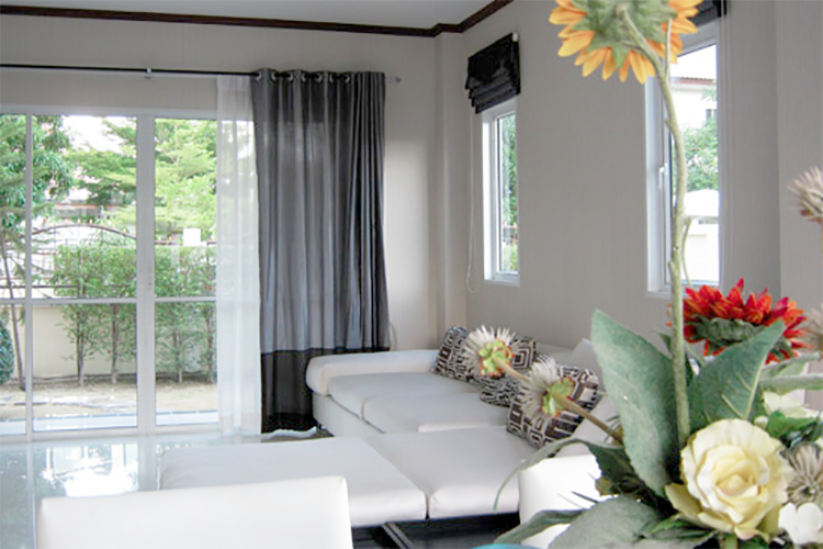 วีรันดา ในโครงการ บ้านทองสถิตย์ 9, ภาพที่ 4
