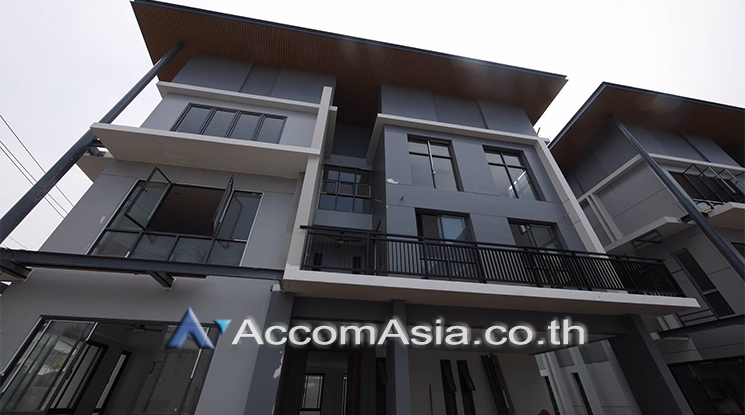 House in Compound, ภาพที่ 1