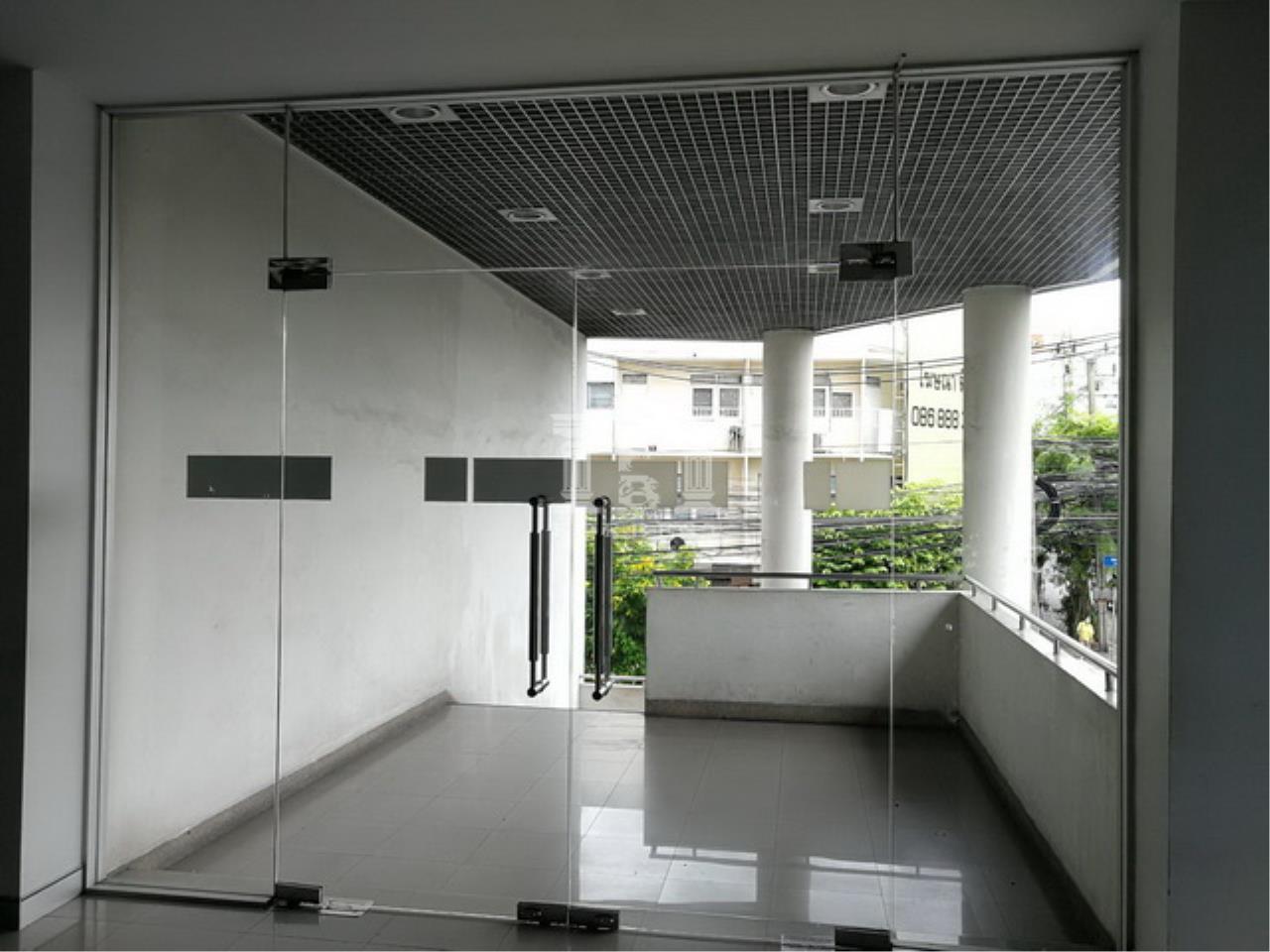 40105 Office for rent On the corner of Chan-Yen Chit Road Near Si Rat, ภาพที่ 4