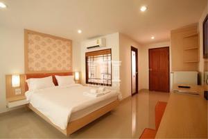 40742 - Hotel for Sale Ratchadaphisek Road near MRT Sutthisan Muang Thai Phatra Plot size 325 sqwa