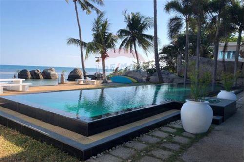 Apartment Beach front 1 bedroom 3 bed  Bung bed