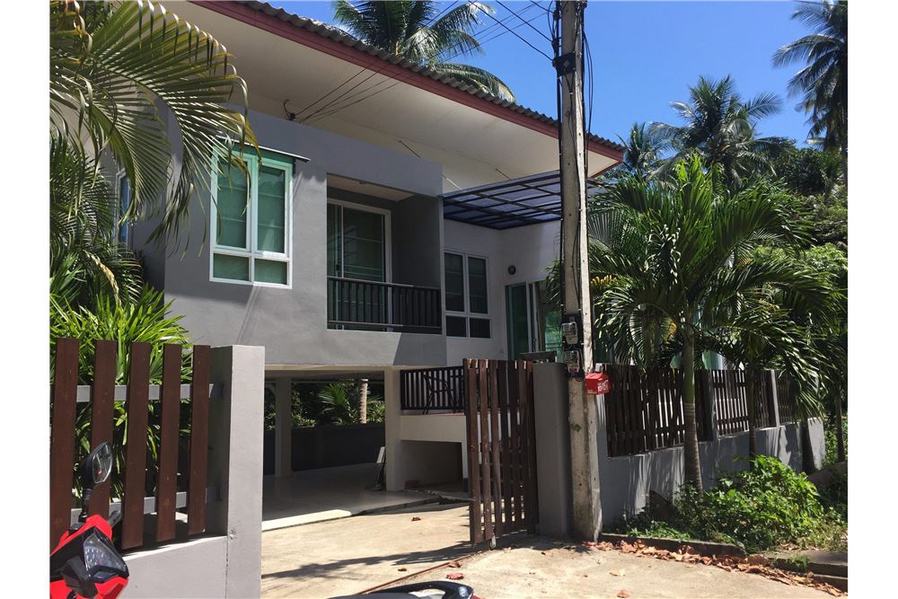 REMAX ID AF026-72 Location Lamai area  2 bedrooms 2 bathrooms  Kitchen living room Parking  5 minute to beach  5 minute 