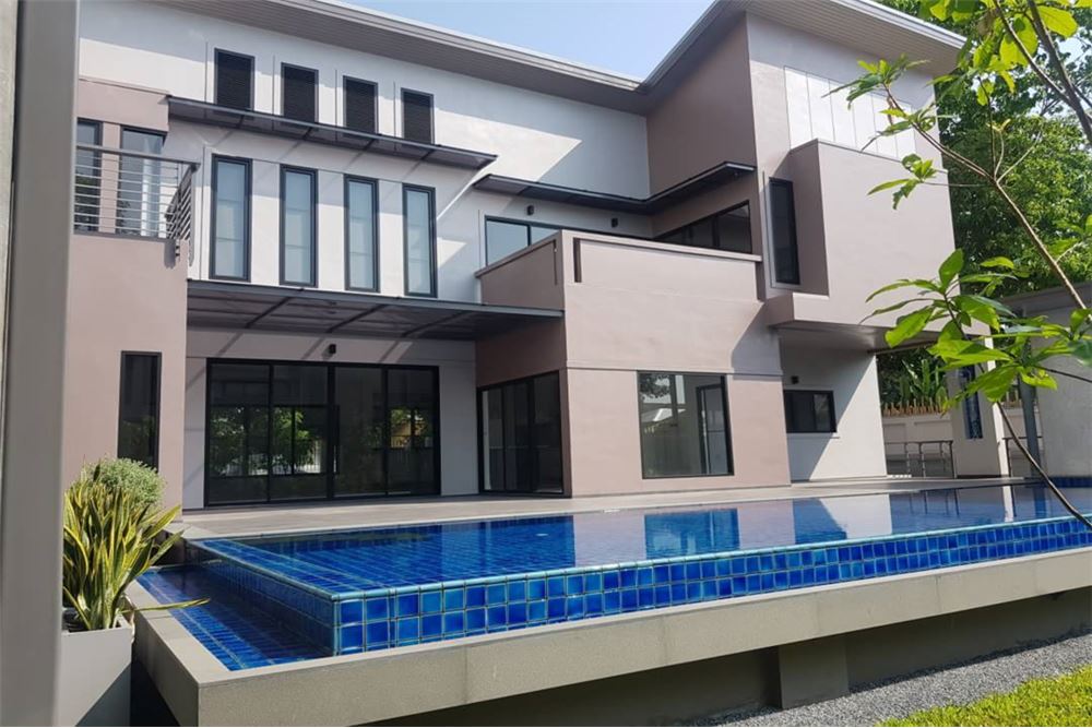 Single House With Swimming Pool 4 Beds Sukhumvit Phromphong For Rent, ภาพที่ 4