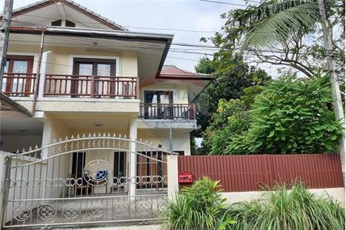 House for sale ready to move in CHAWENG SAMUI near Makro   Location  Bophut Koh Samui Suratthani  Area size 39 sqw  Use 
