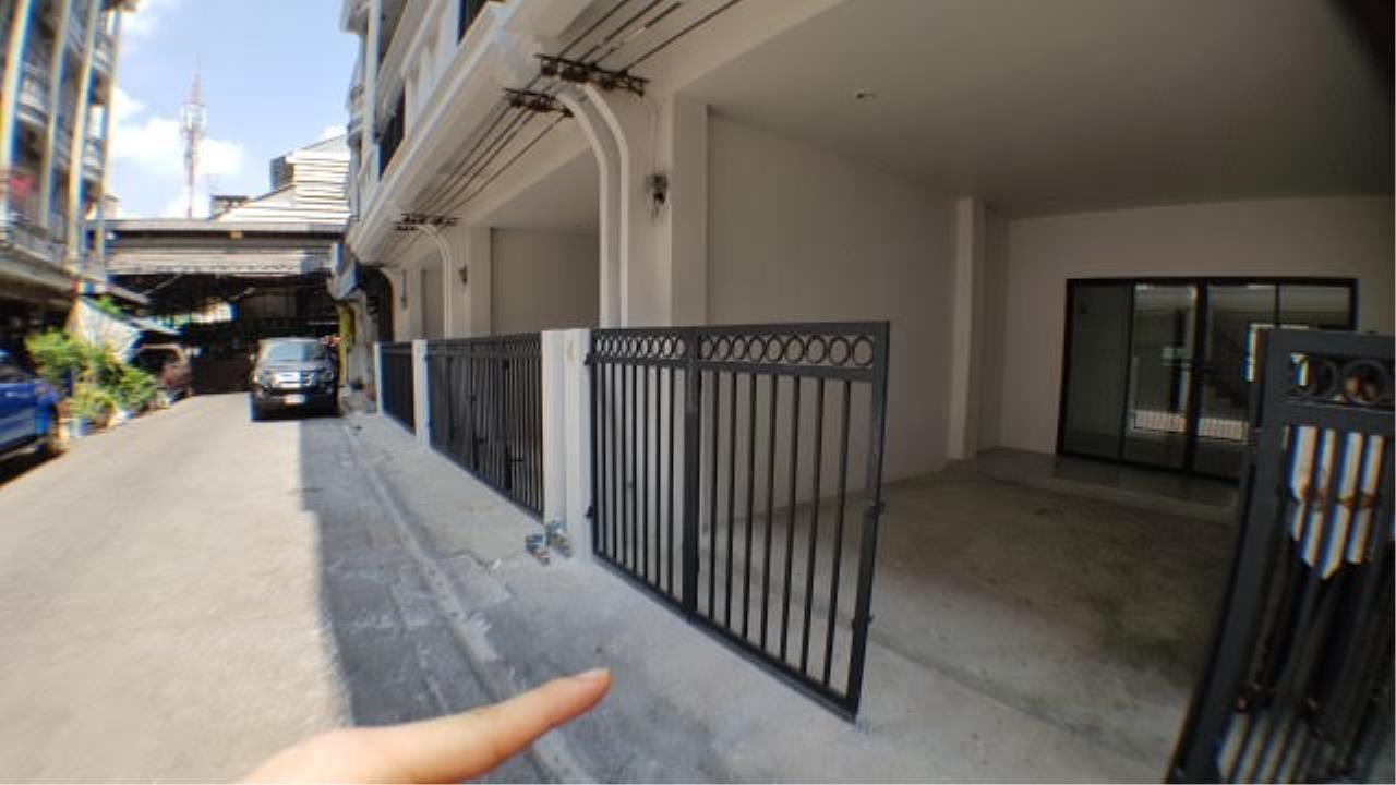 townhouse for rent at Sri-Yarn Market area -40000 bahtmonth, ภาพที่ 4