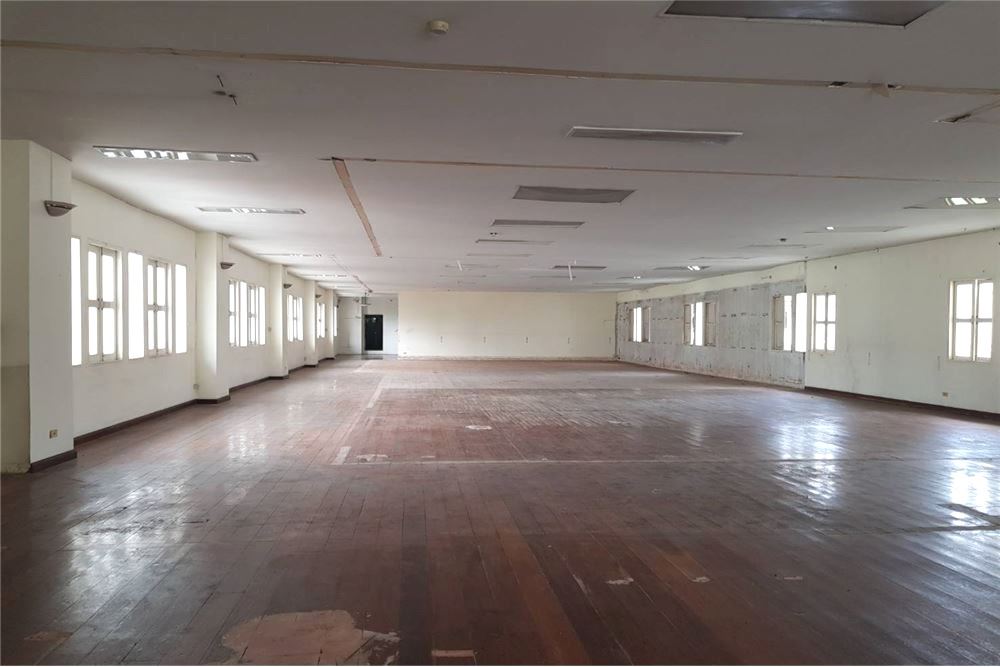 Commercial Space 465sqm for Rent in Phra Khanong