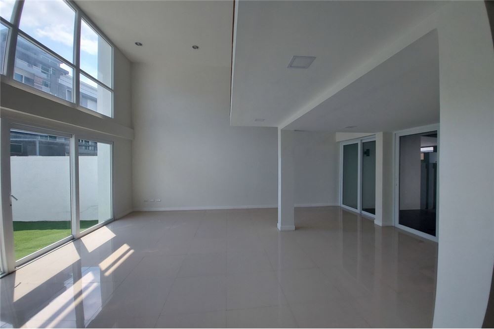 For Sale Brand New townhome SPACE Ladprao80, ภาพที่ 4