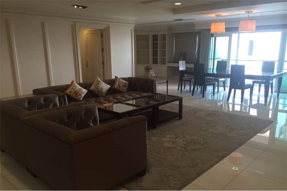 Newly Renovated 3 Bed Sathorn Garden for sale