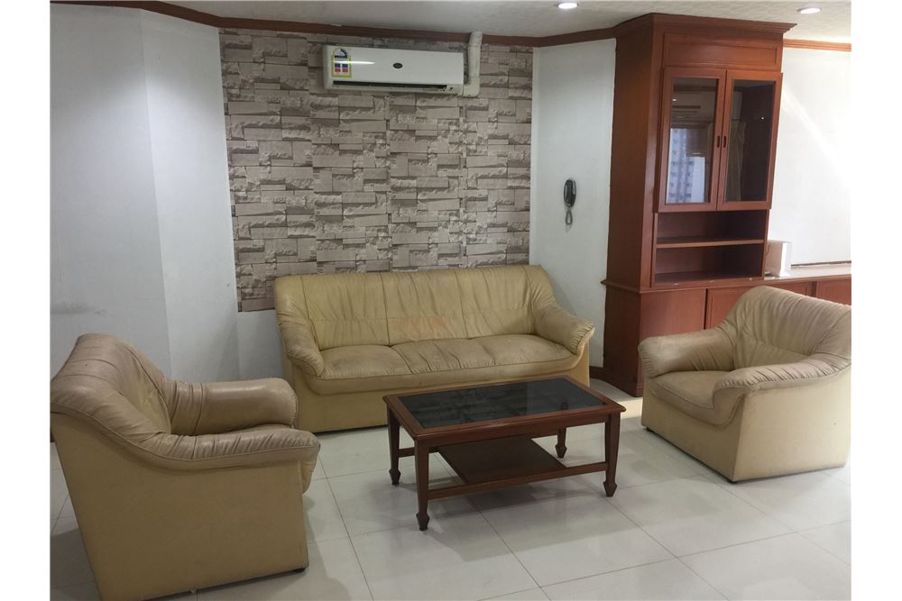 For Sale 3bedroom 2Bath at Fifty fif tower Fully Furnished 5 Minutes walk to BTSSukhumvit