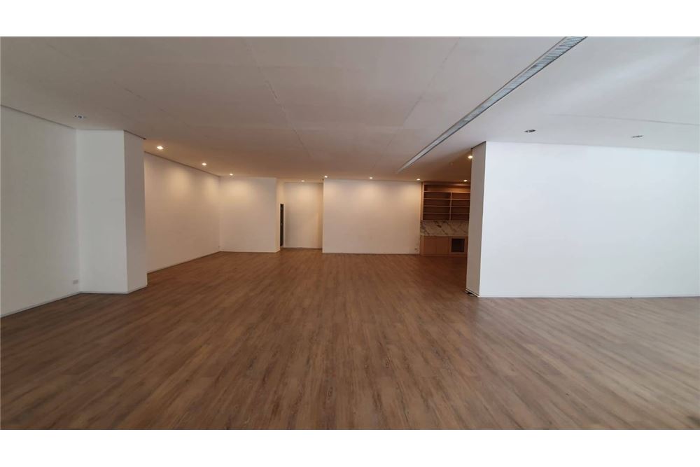 Office space for rent Sukhumvit 24 Near by BTS Phromphong Station, ภาพที่ 4