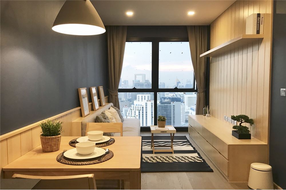 Modern 1 Bed For Sale with Tenant Ashton asoke