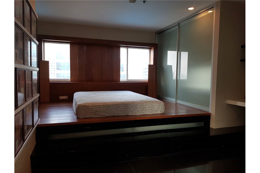 Nice 2 Bedroom for Sale Grand Park View Asoke