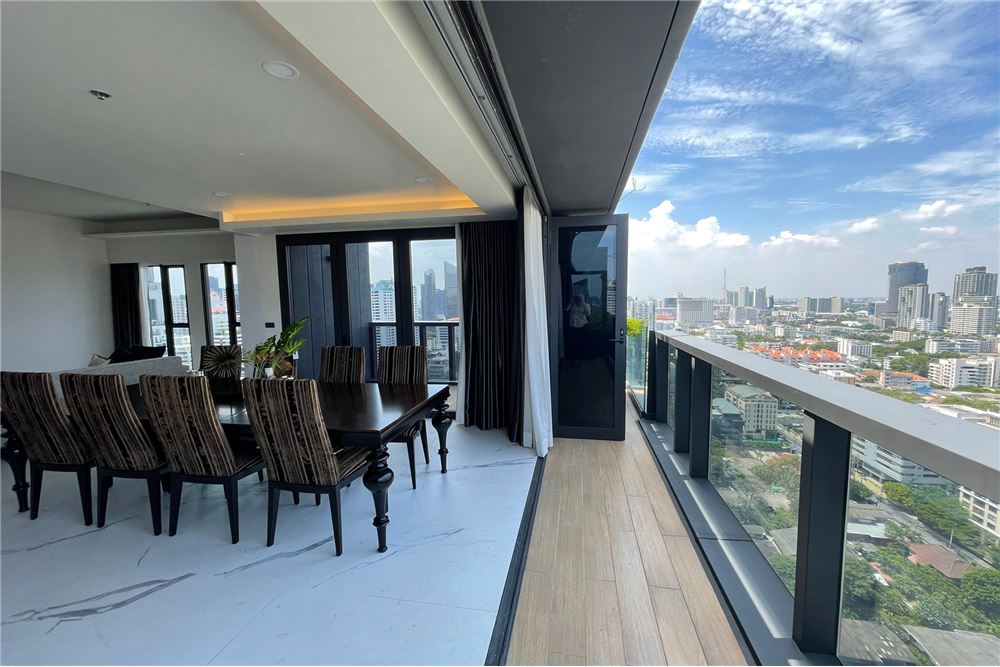 Luxurious Penthouse 3 bedrooms in Sukhumvit31