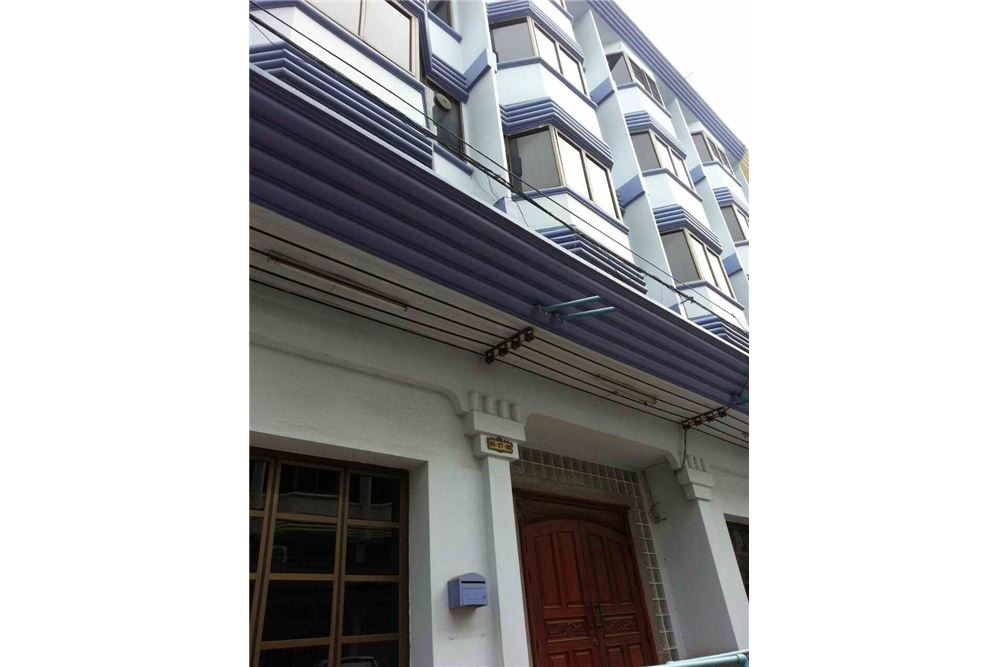 Home Office for Sale in CBD Bangkok Soi Charoennakorn 321 near to BTS Krung Ton Buri Suitable for Residence Office Bouti