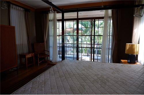 Beautiful 5 Bedroom for Sale Narasiri Pattanakarn, ภาพที่ 2