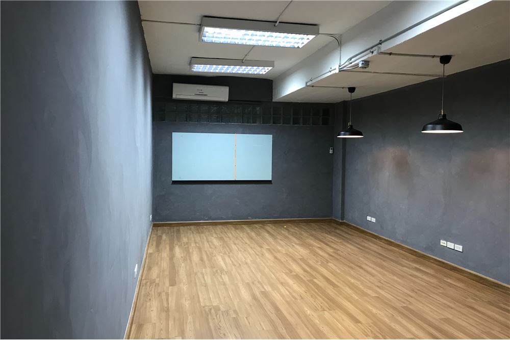 Office Space For Rent in Sukhumvit 49