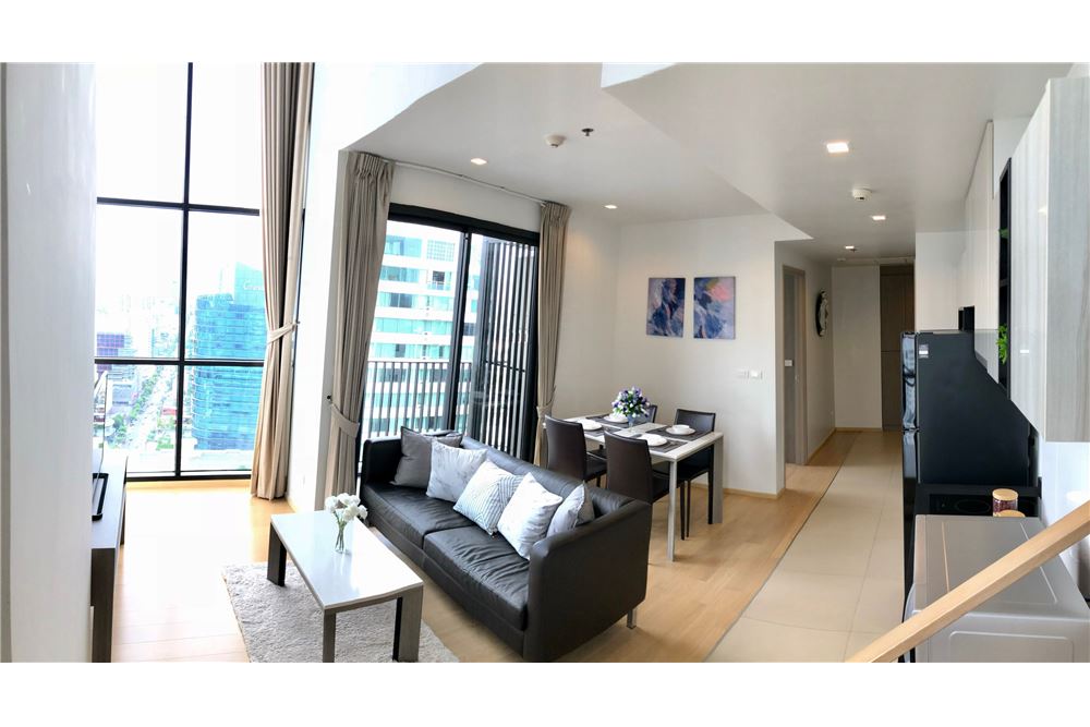 Luxury Duplex 2Br in Thonglor with tenant for sale