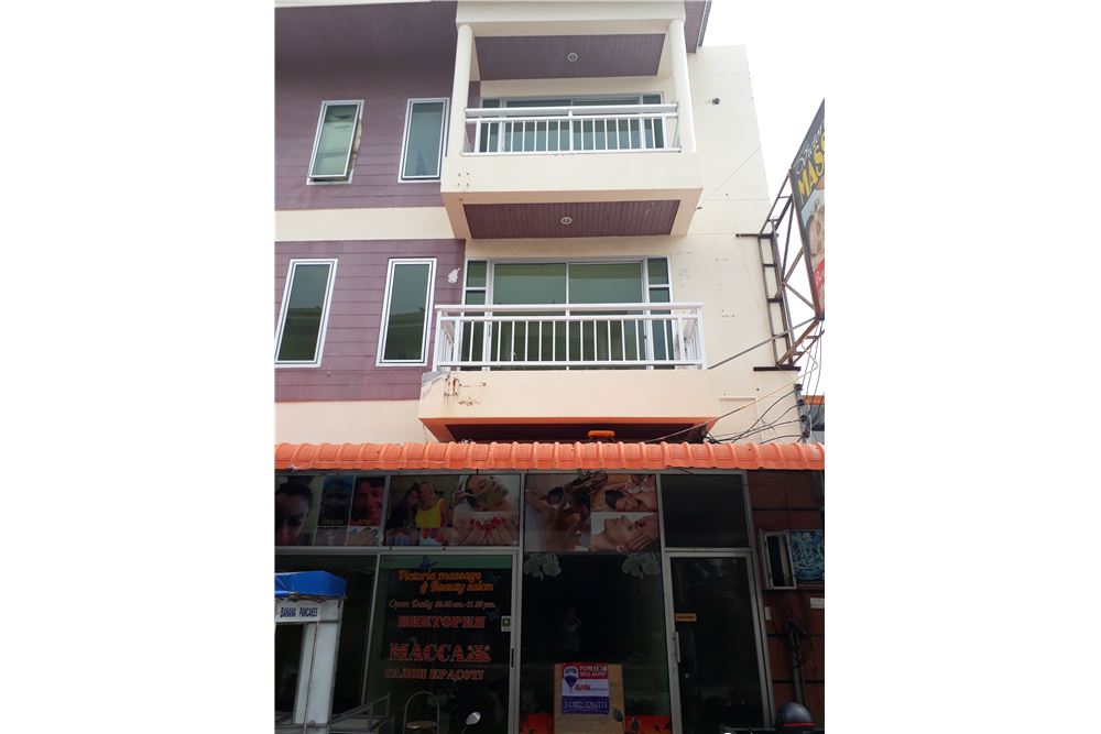 Commercial building 246 sqm for rent located in Kata beach  3 story office in good condition located near the main road 