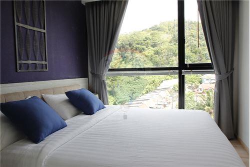 Luxury 1 bedroom condominium size 33 SQM 9th floor with mountain view  Furniture Fully furnished  1 Bed room King size b
