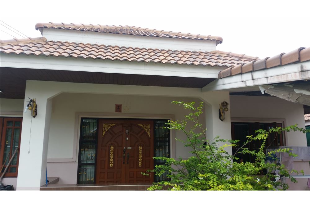 Single House 1 layer for sale Baan Boonraksa 2Wat Kodhin - Kho Phi Mueang RayongRayong   Details   Land 63 Sqwa 252 sqm 