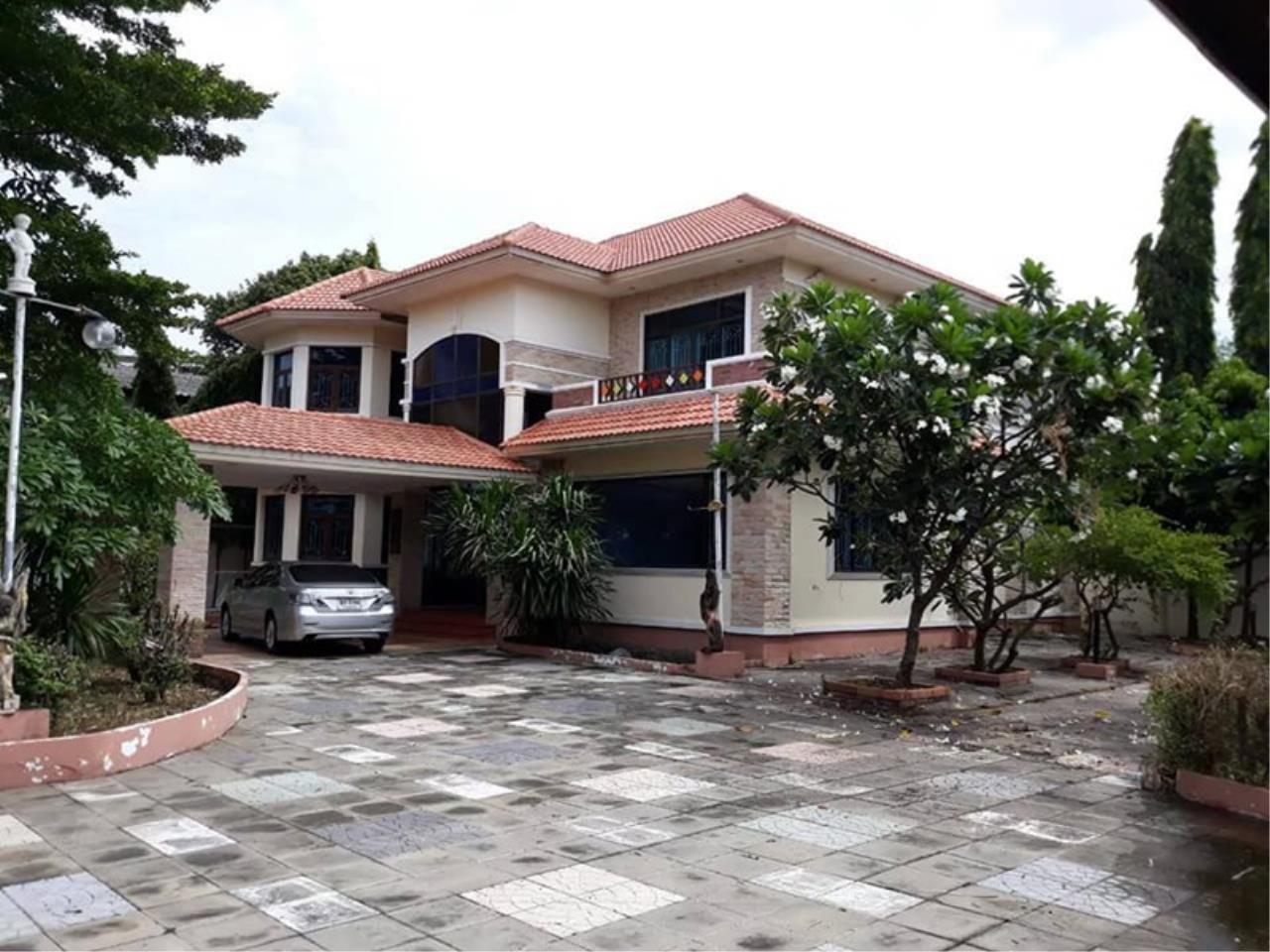 House for sale with land 367 sq m Soi Ramintra 38 Intersection 7 Nuanchan Bueng Kum Bangkok