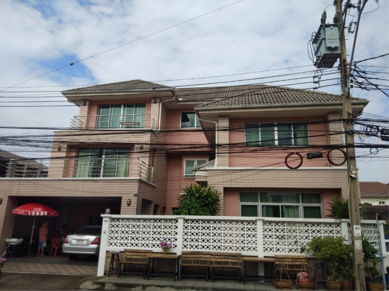 Detached house for sale Soi Phatthanakan 50 Suan Luang Bangkok