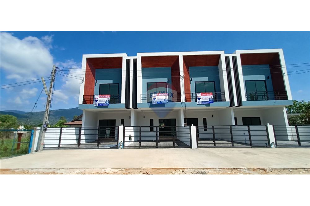 Town home housing like location the right price located in front of Mae Fah Luang University  Location 286 Village No 9 