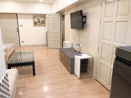 2 ห้องนอน ใกล้ MRT  สุทธิสาร คอนโด วิภาวดี เพลส รัชดา