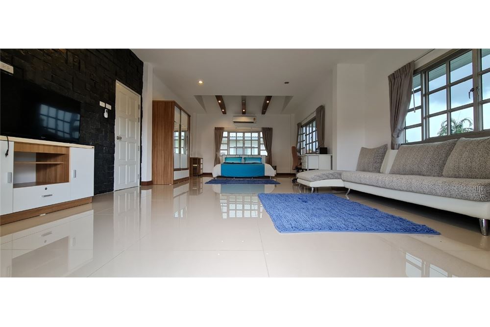 House with private pool for Sales in Jomtien Chonburi Location View Point Village Land area 165 Sq W Useable area 415 Sq