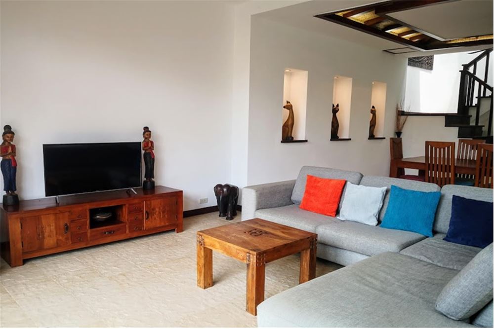 Spacious 2 bedroom townhouse in Chaweng Noi