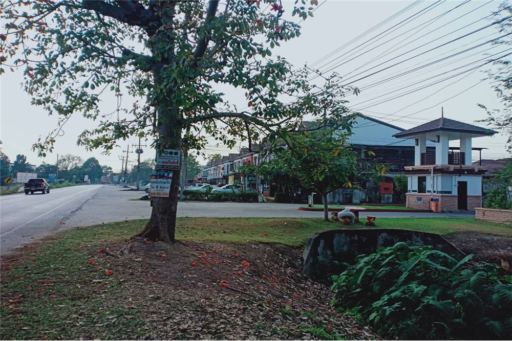 House for sale In Usasiri village next to the Government Center of is a, ภาพที่ 4