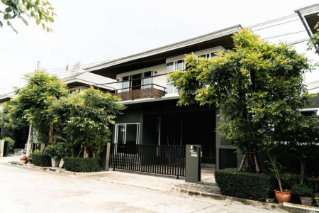ให้เช่า บ้านเดี่ยว 4 ห้องนอน 2 ที่จอดรถ Nara Botanic Srinakarin ซอยสุขุมวิท 105 230 ตรม. 65 ตร.วา ราคาโปรโมชั่น