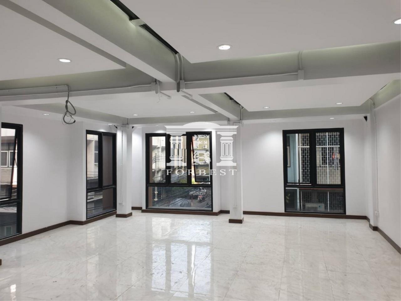 41929 - Kasemrad Road Rama 4 Office building for sale area 88 Sqm