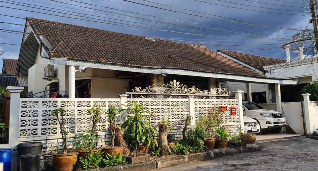 H896HH- detached house for sale Soi Ramkhamhaeng 68 convenient to travel Near the train station - Ban Ma Intersection