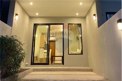 Two bedroom townhouse close to airport, ภาพที่ 4