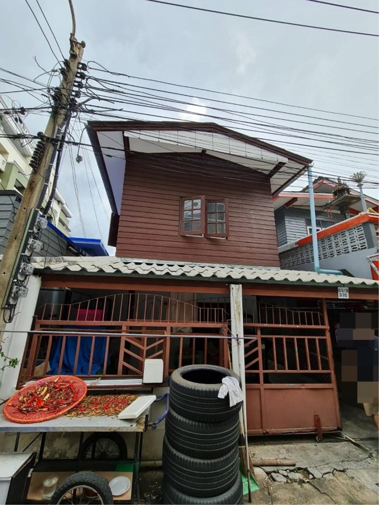 House for sale 2 floors 27 sq m Soi Pracha Uthit 11 Samsen Nok Huai Khwang Bangkok