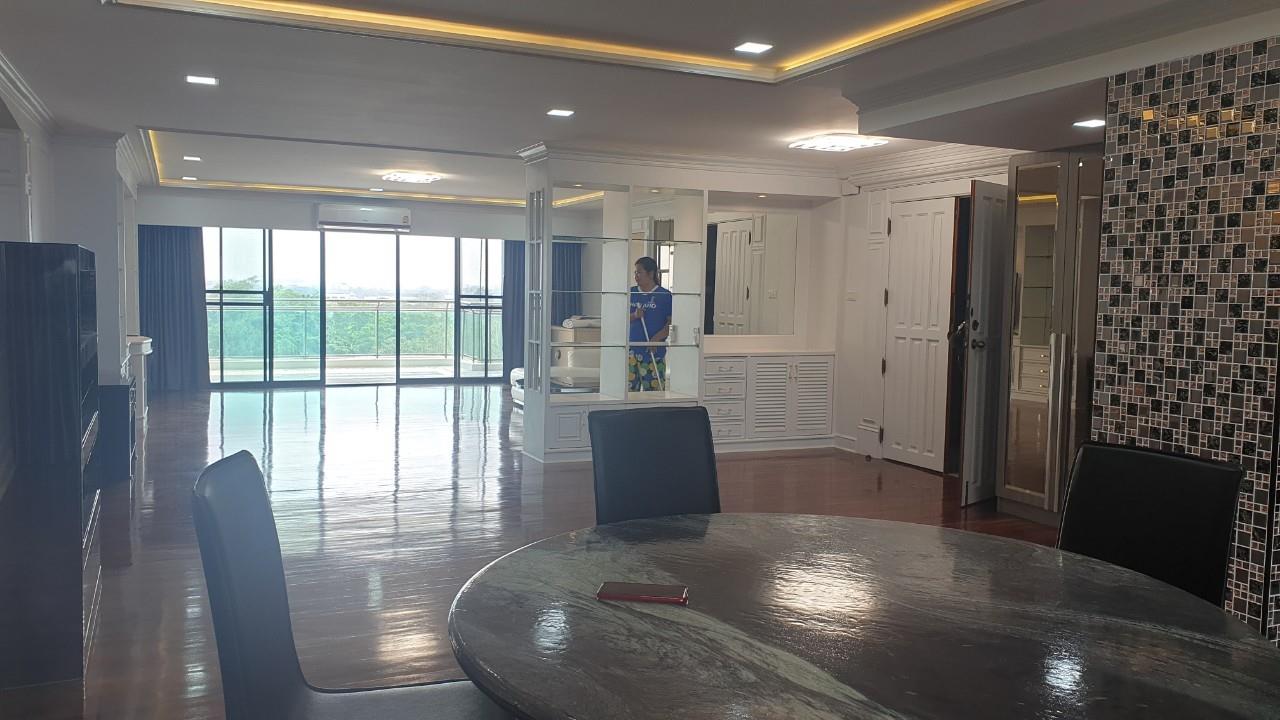 Newly renovated Prestige Condo for Rent in Thana City 3-Bed3-Bath with Maid Area