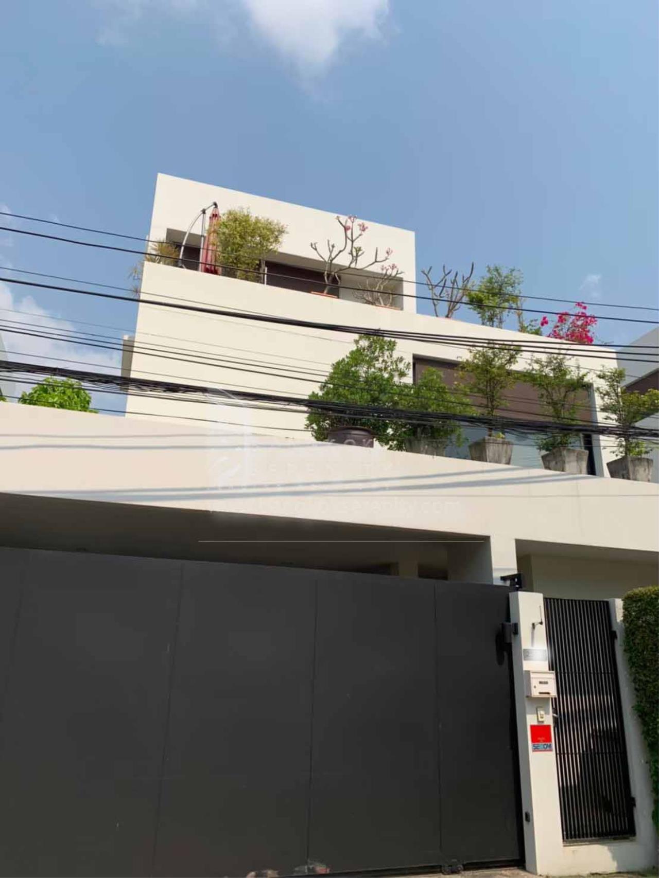 House for rent with private pool in Sukhumvit-Thonglor