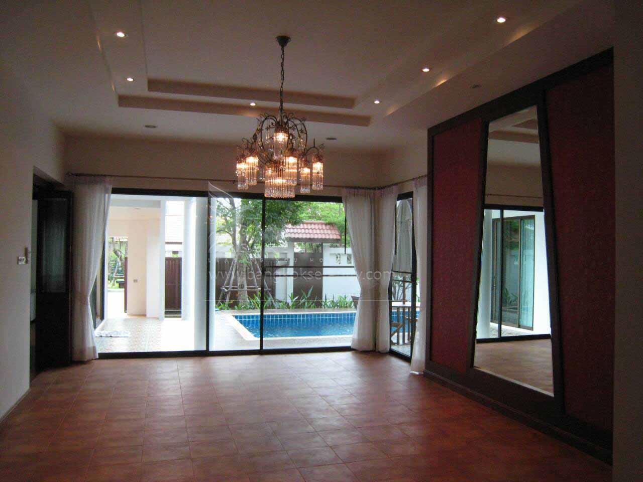 House for rent at Rama 9, ภาพที่ 4
