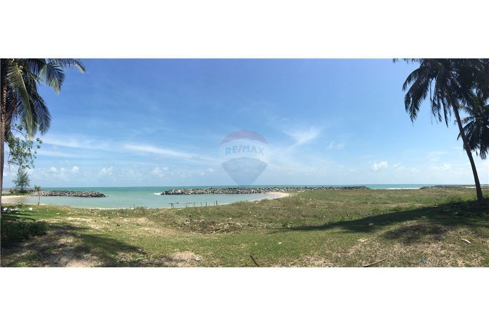REMAX ID RE007  Affordable land with beachfront access to a large bay  , ภาพที่ 4