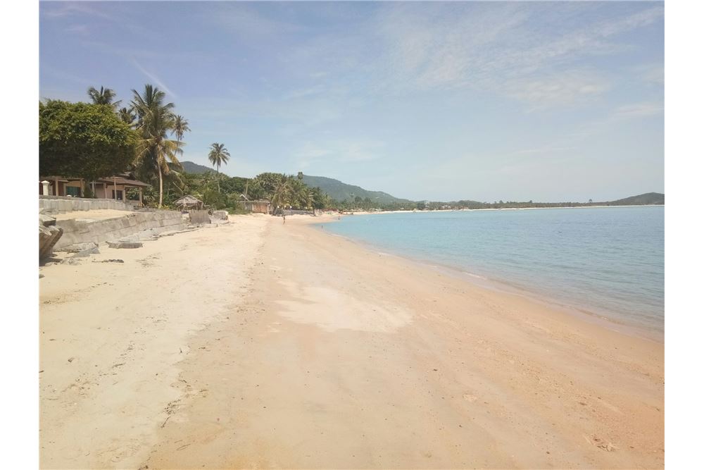 Beachfront land for sale in Mae Nam