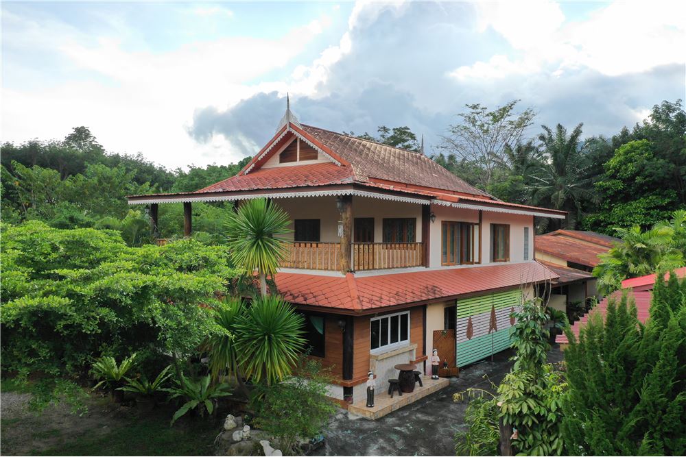 Guesthouse Resort with Private Residency