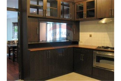 House 3 Bedrooms For Rent BTS Phrompong, ภาพที่ 4