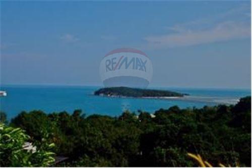EXCLUSIVE PIECE OF LAND FOR SALE IN CHAWENG