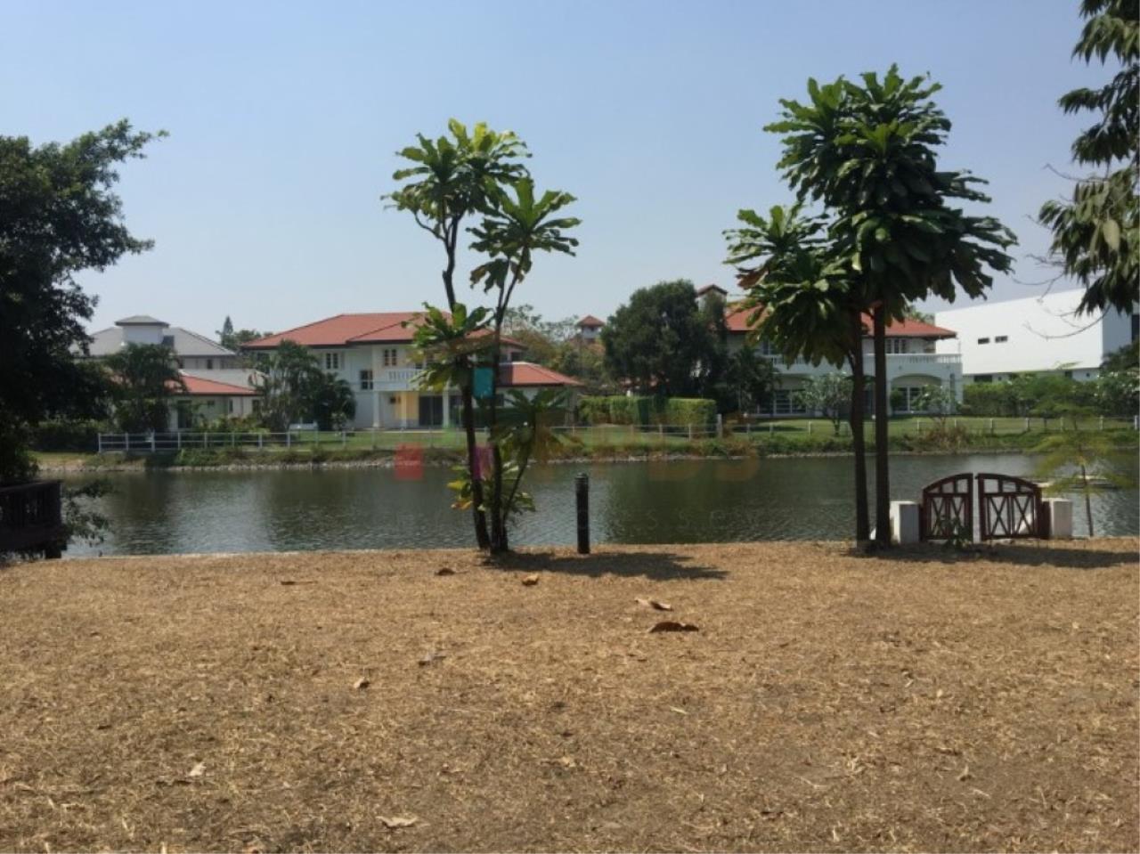 Big court yard house and Lake behind the house for rent, ภาพที่ 4