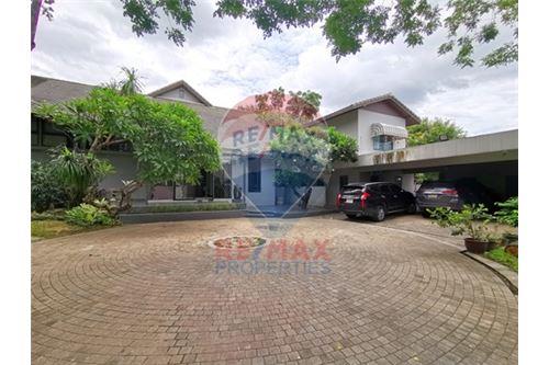 House for sale in Nonthaburi